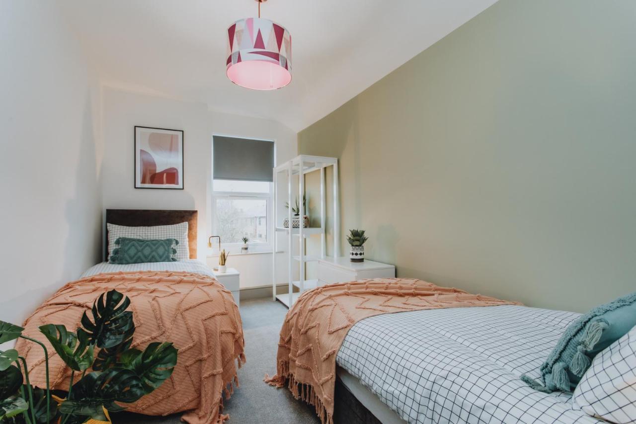 Townhouse House Ideal Contractors In Rugby Buitenkant foto