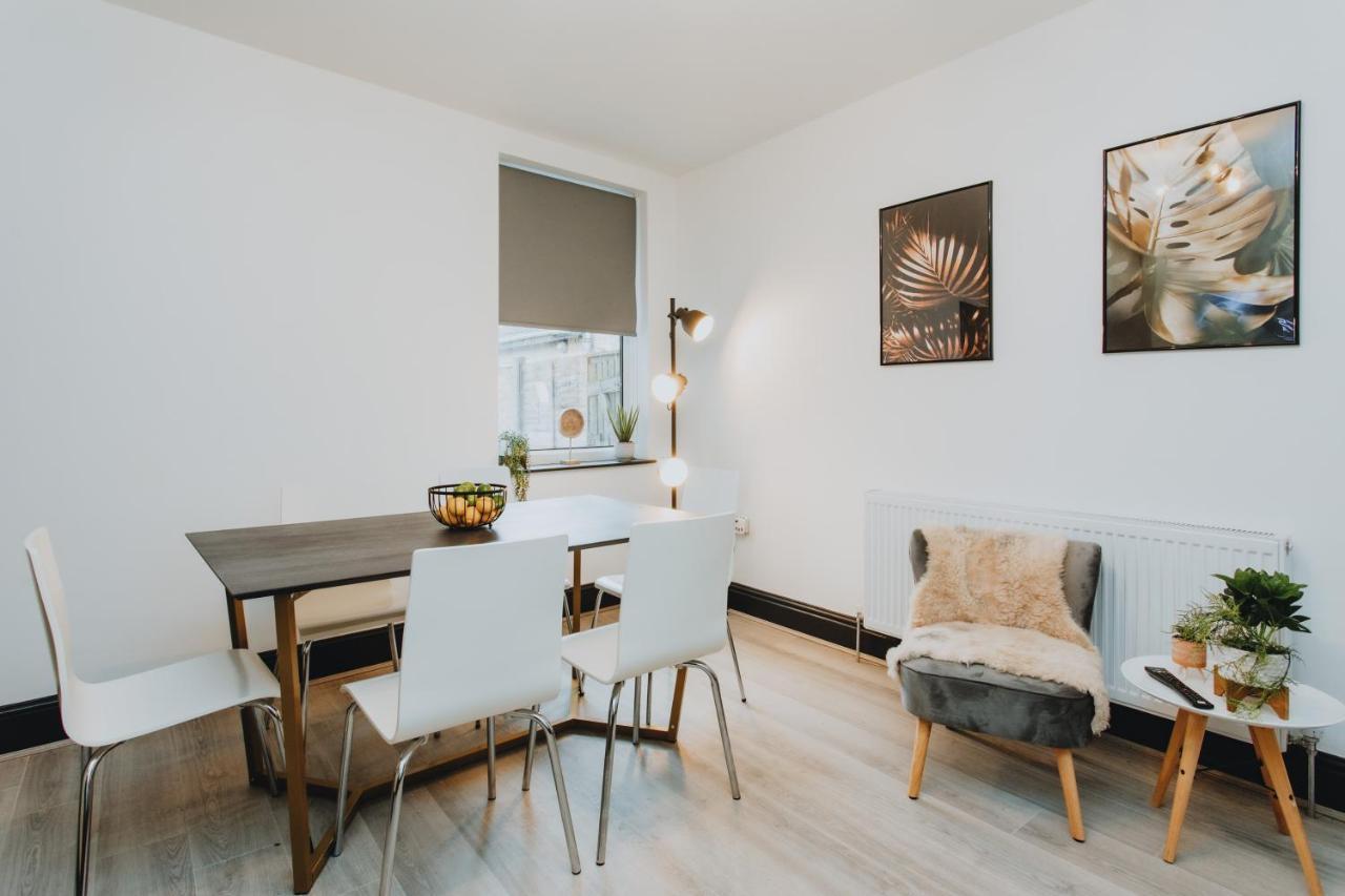 Townhouse House Ideal Contractors In Rugby Buitenkant foto